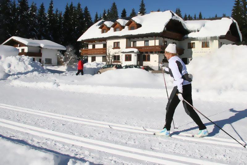 Hotel Alpengasthof Fichtenheim à Ramsau am Dachstein Extérieur photo