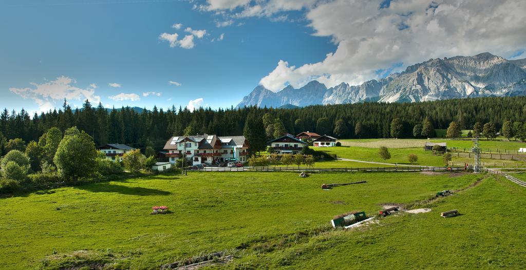 Hotel Alpengasthof Fichtenheim à Ramsau am Dachstein Extérieur photo