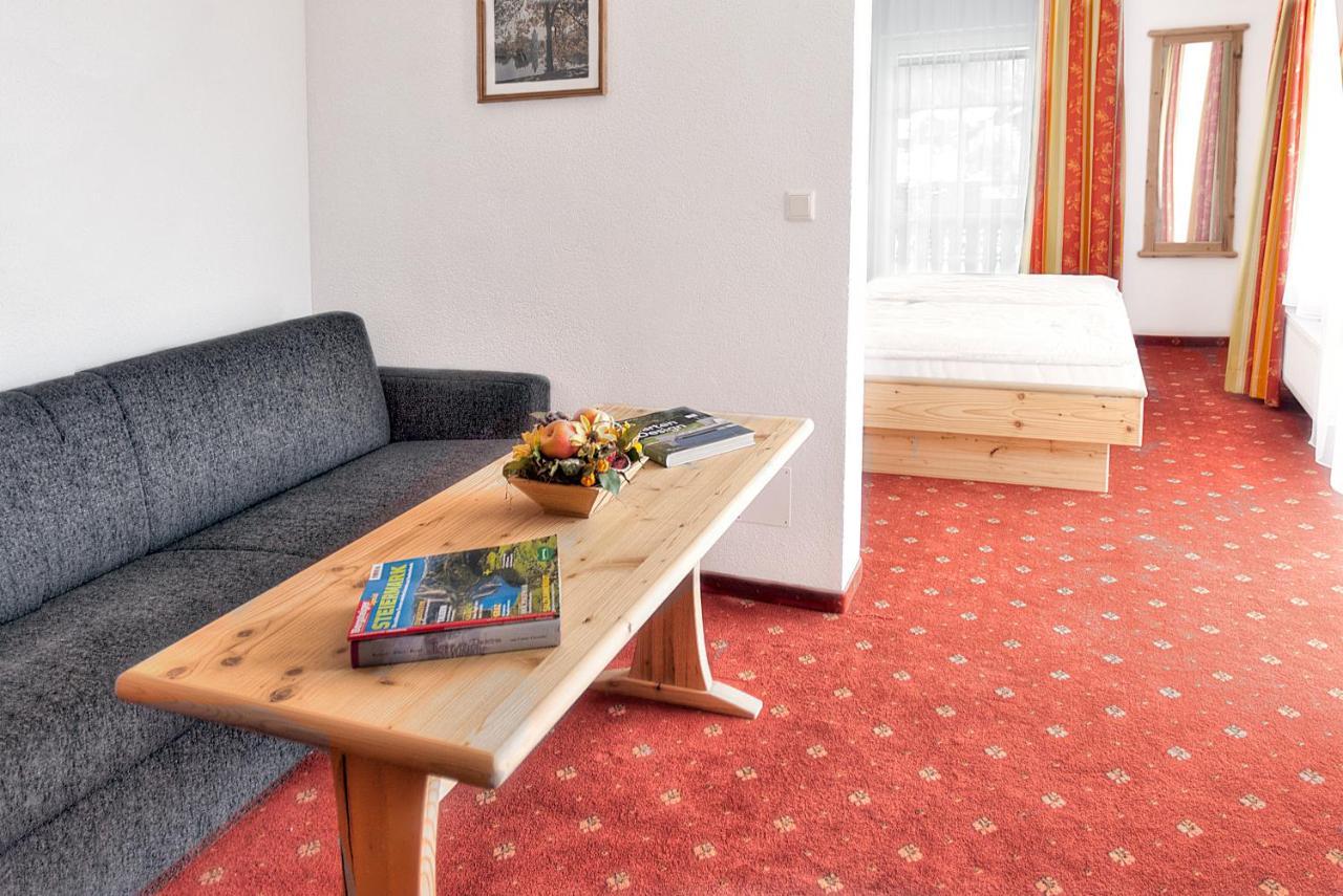 Hotel Alpengasthof Fichtenheim à Ramsau am Dachstein Extérieur photo